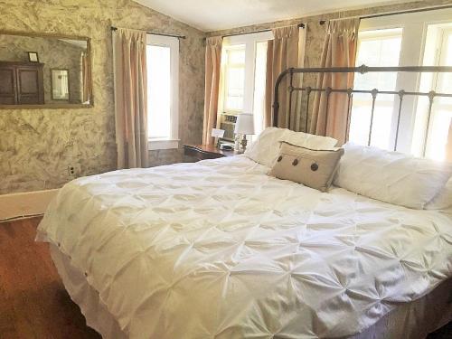The Frogtown Inn - photo 36
