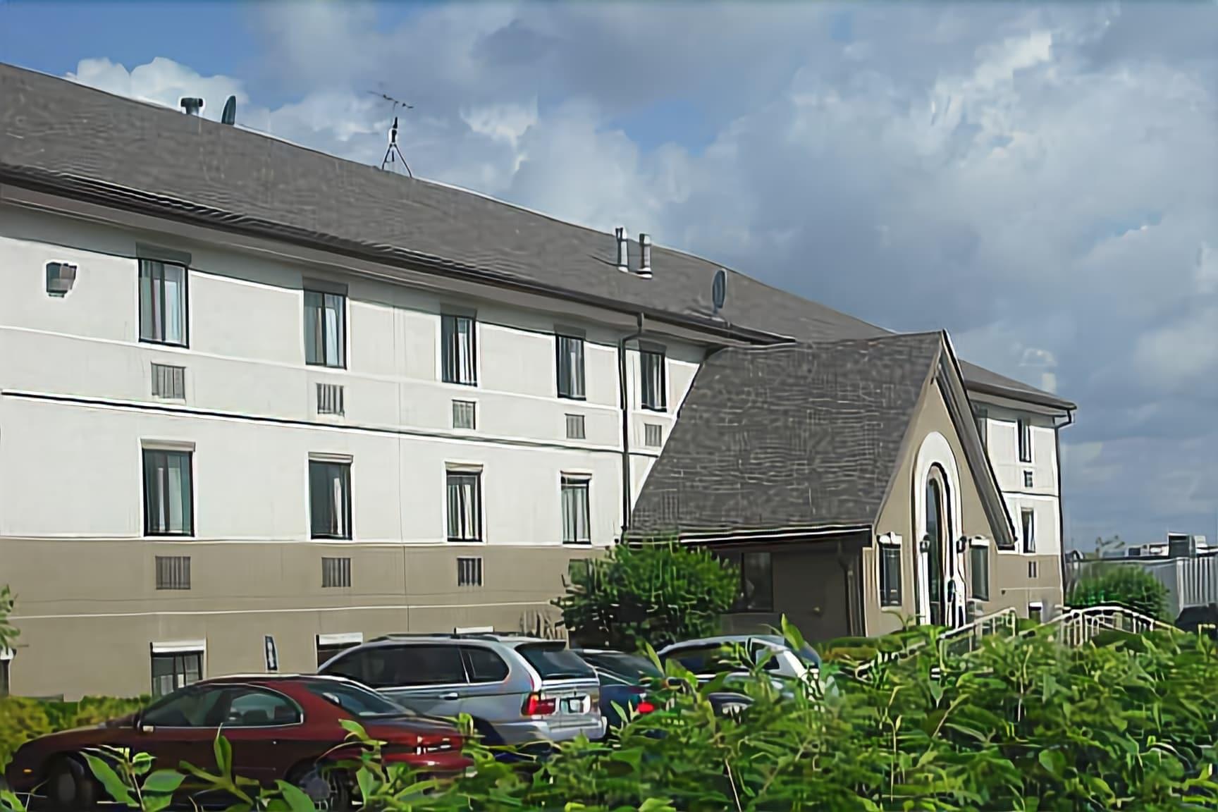 Welcome Suites Springdale - photo 4