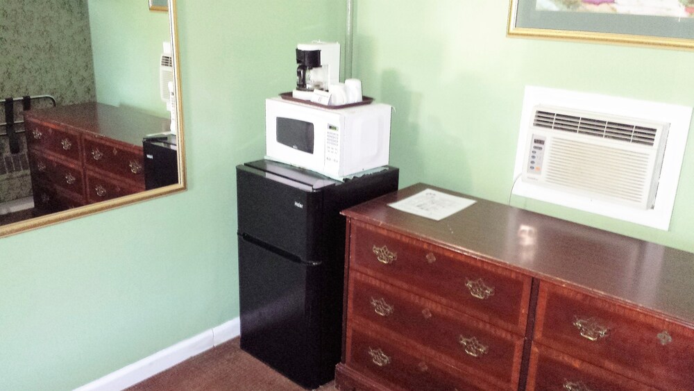 St Charles Motel - photo 13