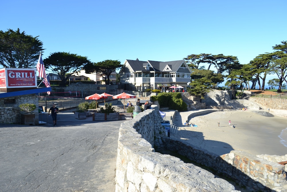 Monterey Peninsula Inn - photo 41