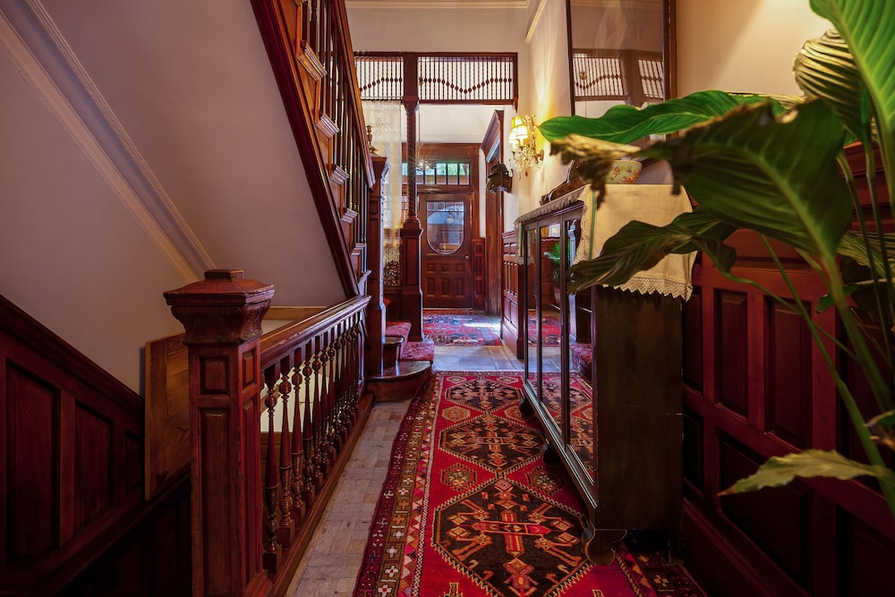 Suites in a Manhattan Mansion - photo 35