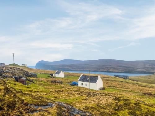 Lochview - carbon neutral hotel in Unknown City