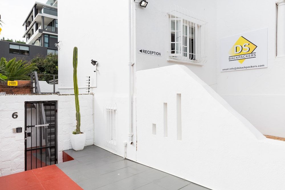 DS Backpackers Hostel
