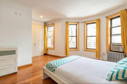 9Away in The Bronx - last minute hotel in Tremont