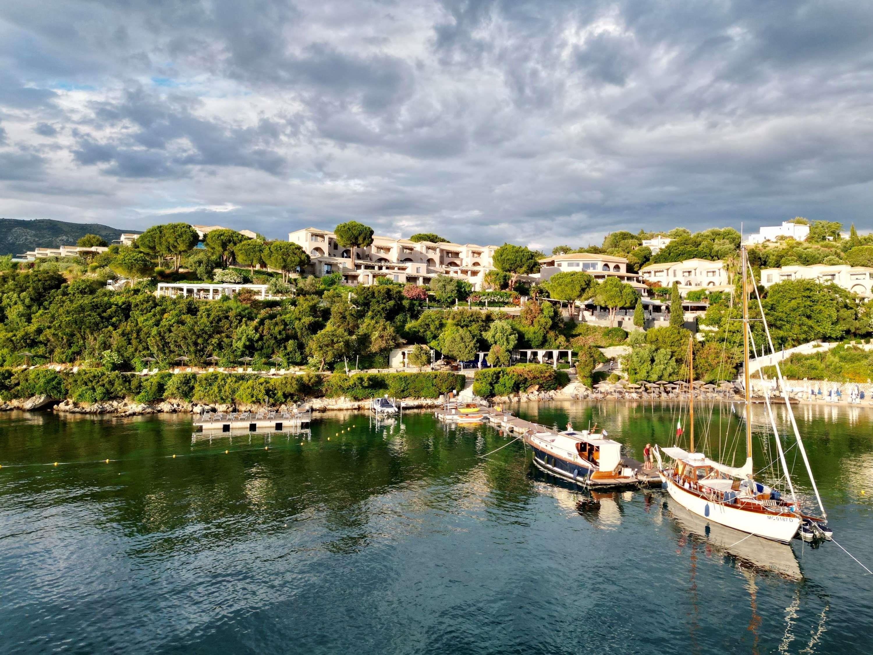 Agios Nikolaos — 4-Star Luxury Hotel in Igoumenitsa, Greece