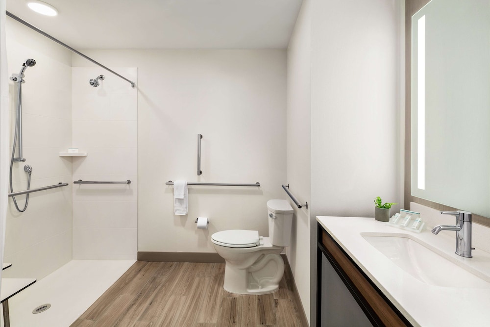 Hilton Garden Inn Seattle Airport - photo 20