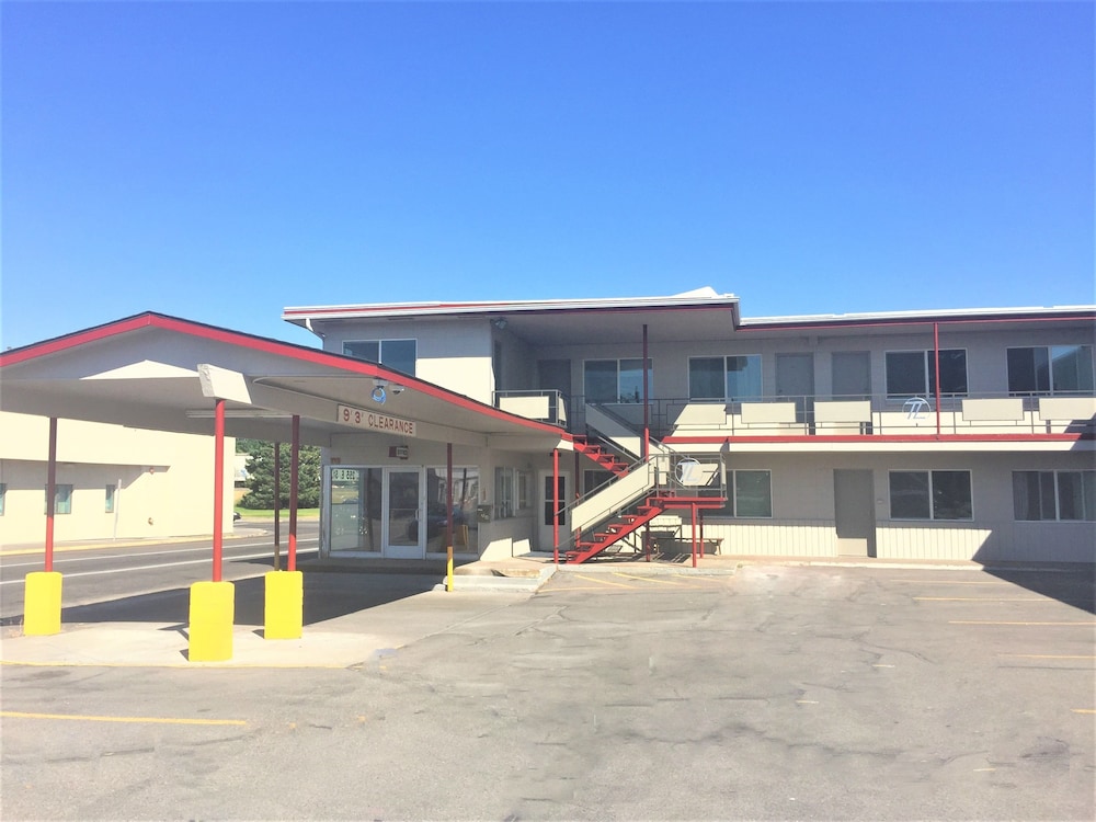 Teton Lofts - carbon neutral hotel in Idaho Falls
