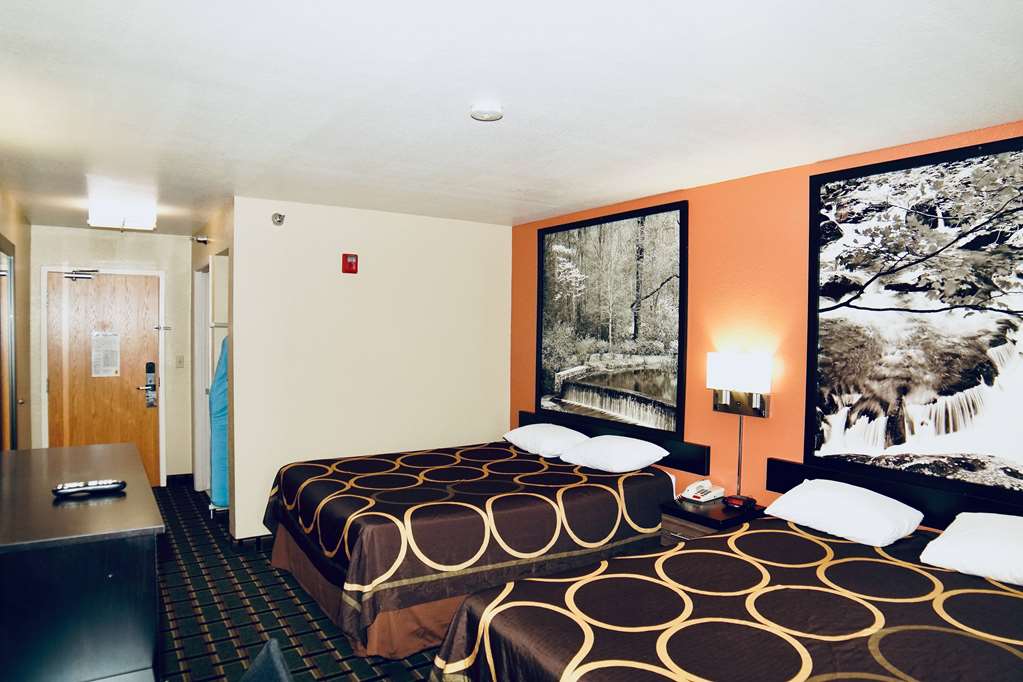 Super 8 by Wyndham Crossville TN - photo 30