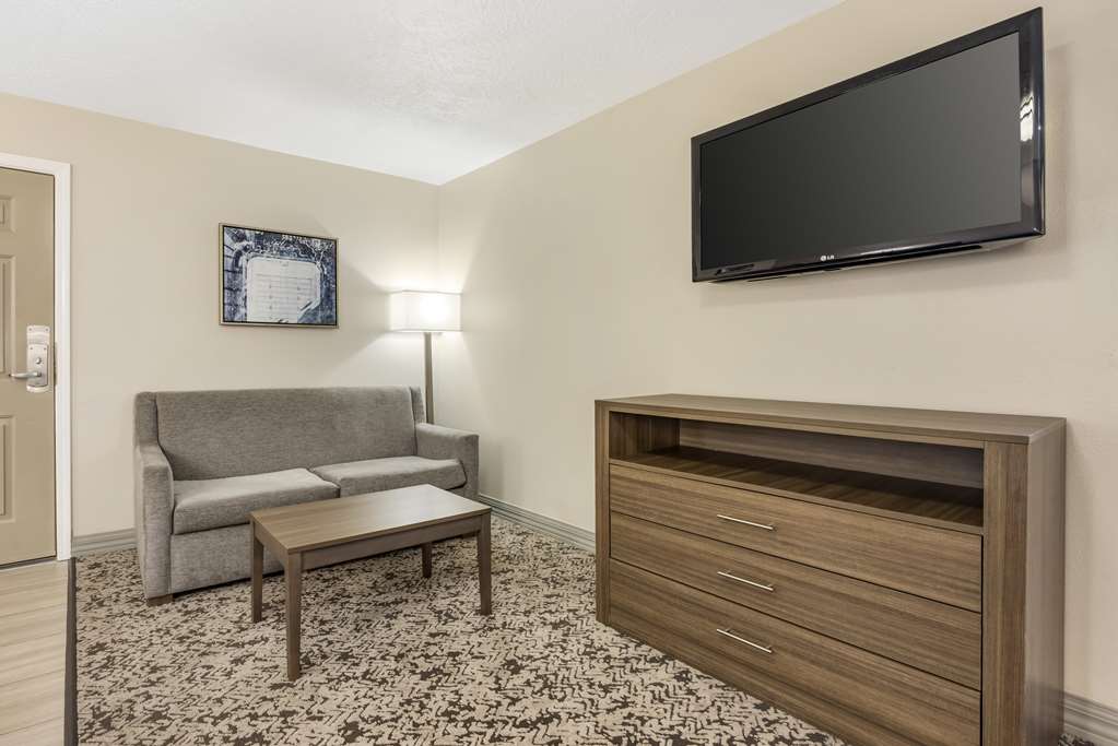 Best Western Plus Grand Manor Inn - photo 27