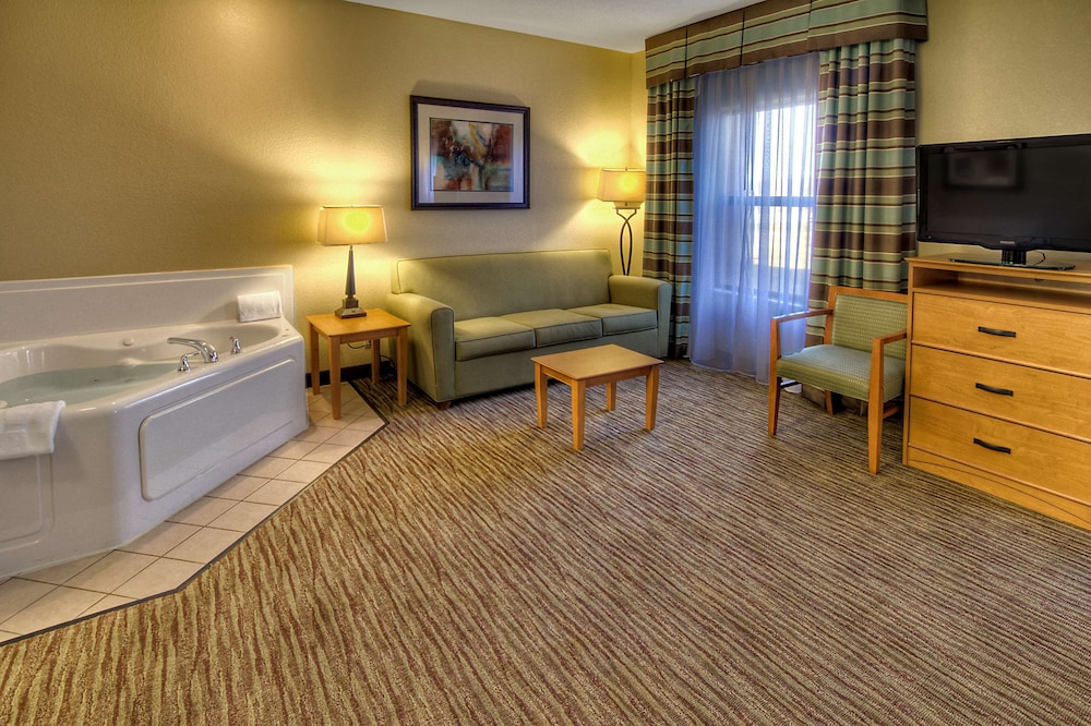 Hampton Inn & Suites Kalamazoo Oshtemo - photo 22
