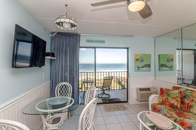 Beacher's Lodge Oceanfront Suites - photo 50
