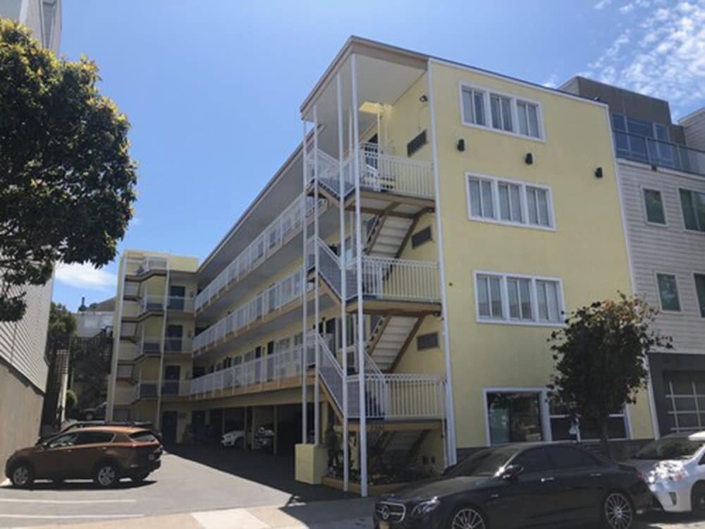 Presidio Parkway Inn - photo 27