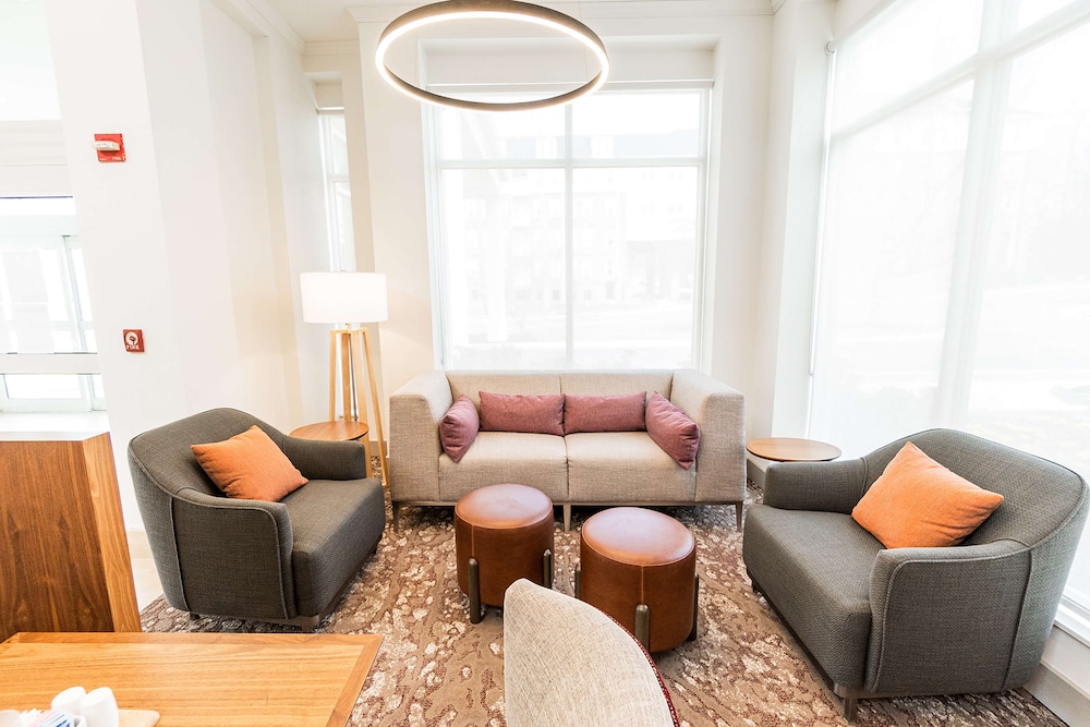 Hilton Garden Inn Fairfax - photo 2