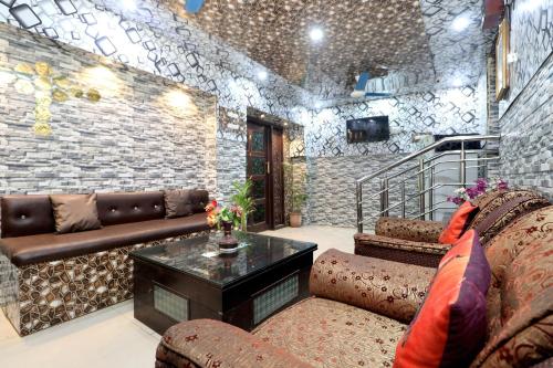 Hotel O Heaven — Shahpur