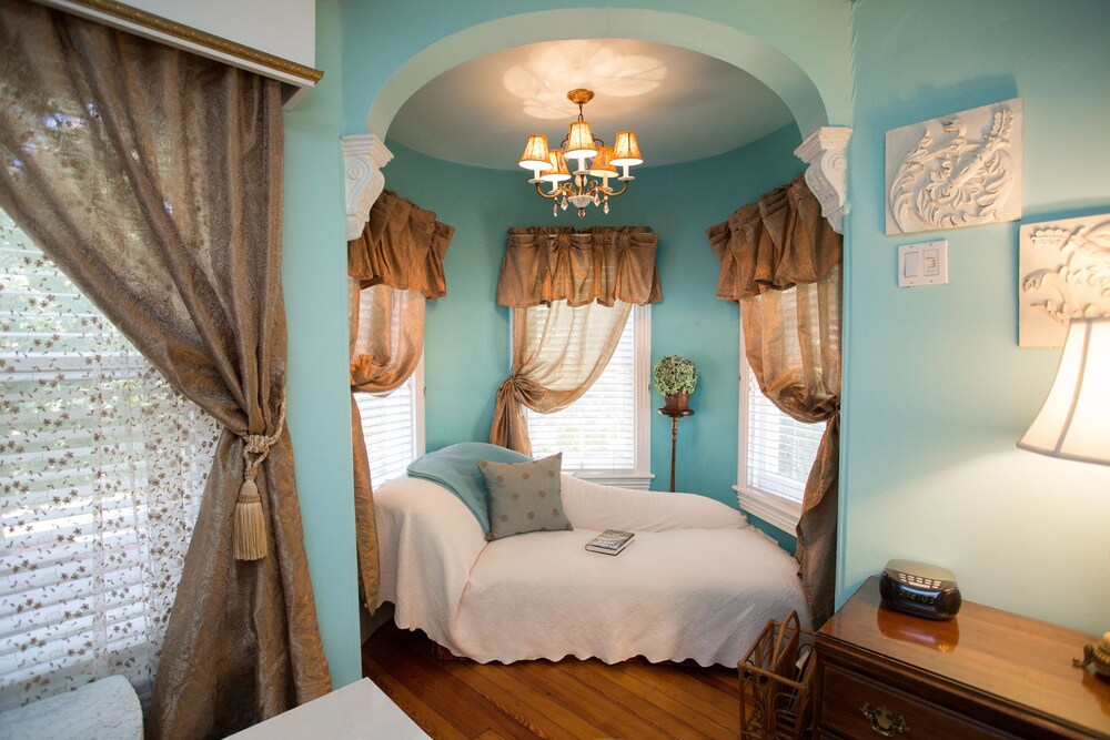 Haddonfield Inn - photo 13