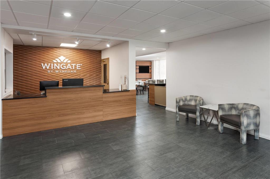 Wingate by Wyndham Sheboygan - photo 6