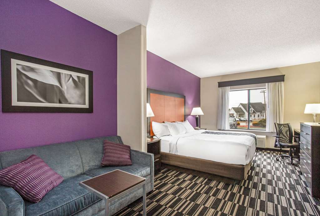 La Quinta Inn & Suites by Wyndham Norwich Plainfield Casino - photo 14