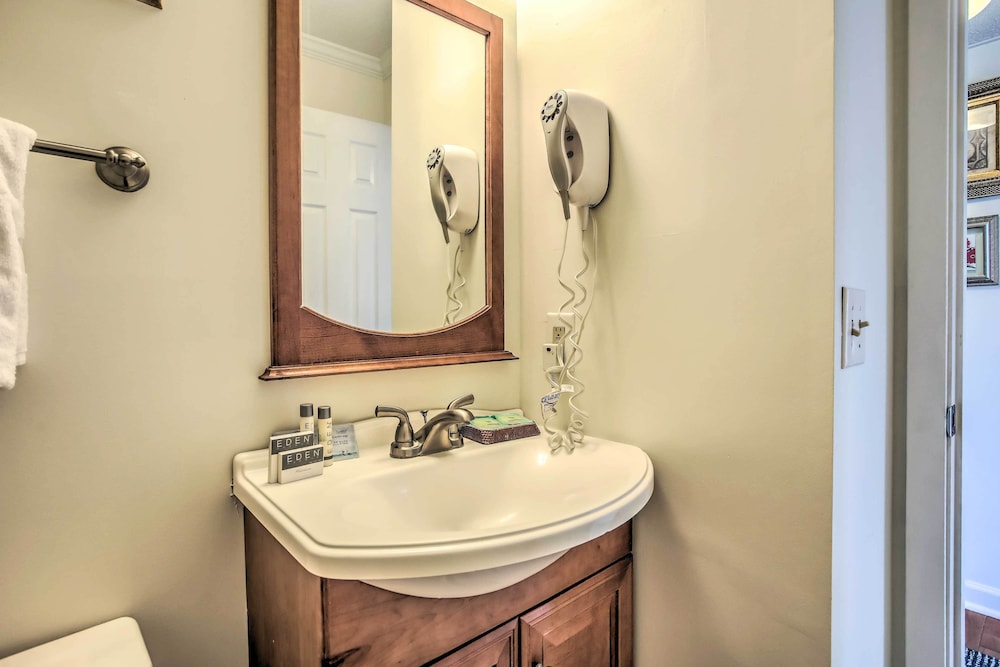 Cozy Myrtle Beach Escape With Resort Amenities - photo 4