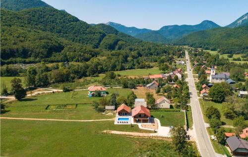 3 Bedroom Nice Home In Brusane — 5-Star Luxury Hotel in Gospic, Croatia
