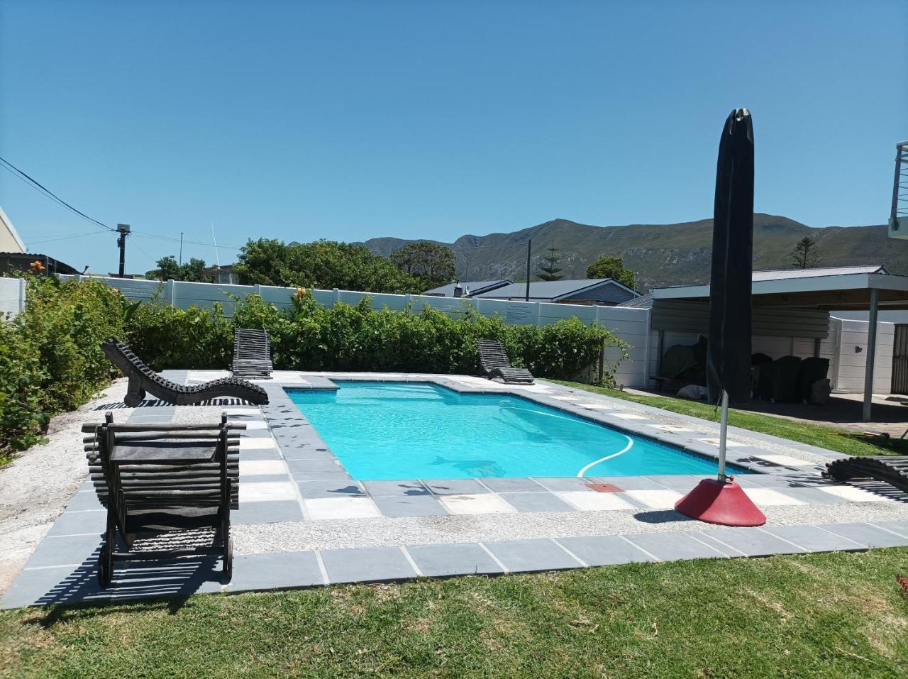 Vues Du Mont — 4-Star Luxury Hotel in Hermanus, South Africa