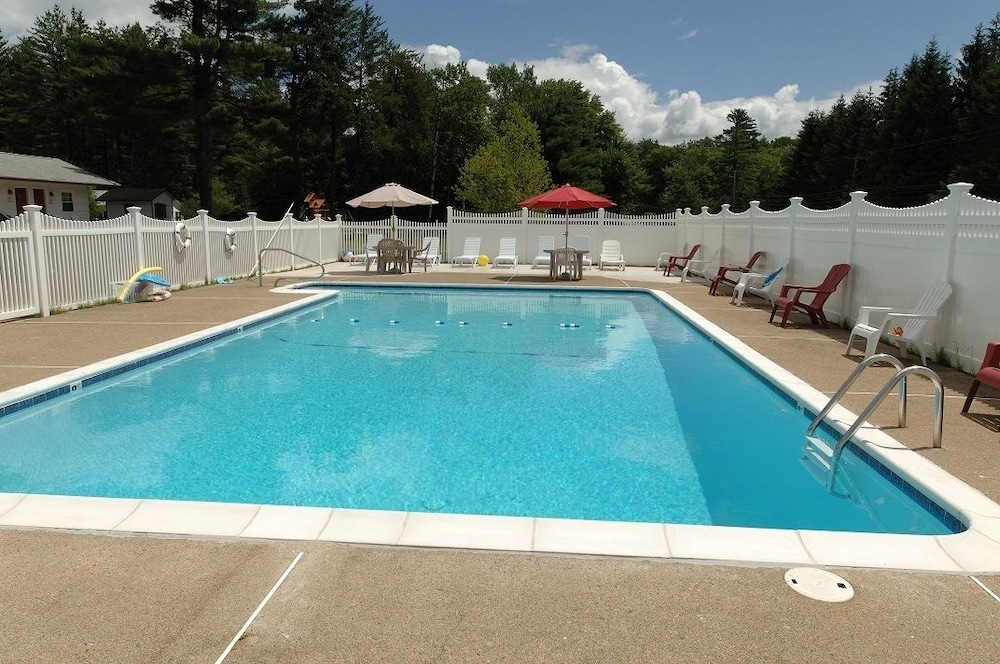 Saco River Motor Lodge & Suites - photo 17