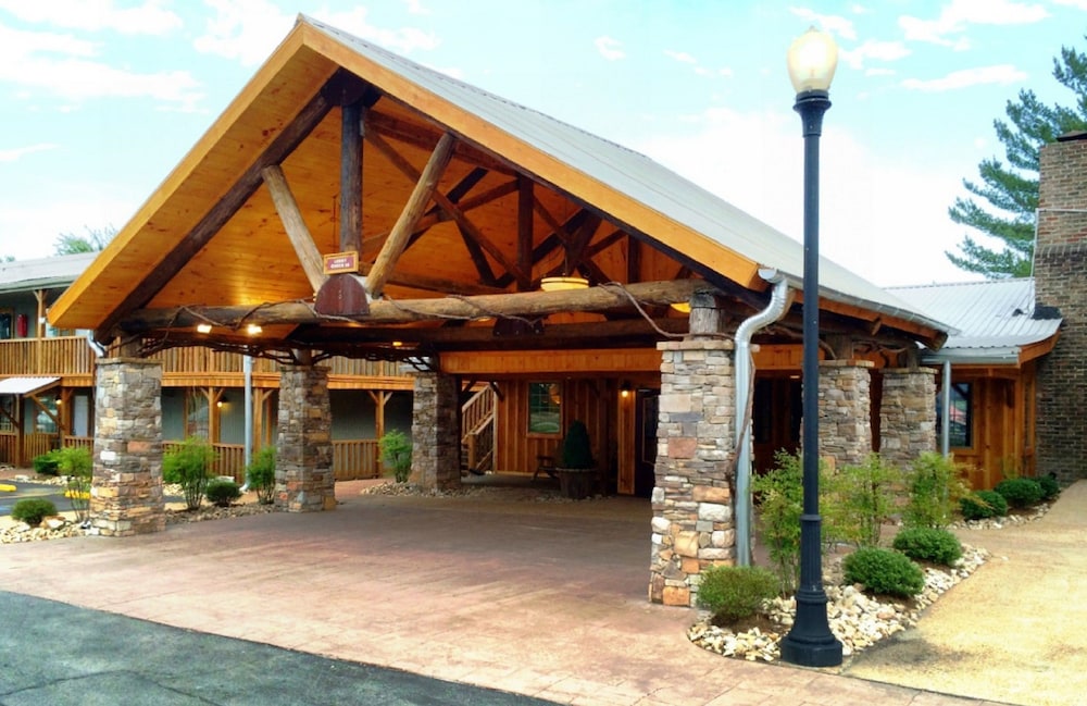 The Smokehouse Lodge and Cabins - featured photo