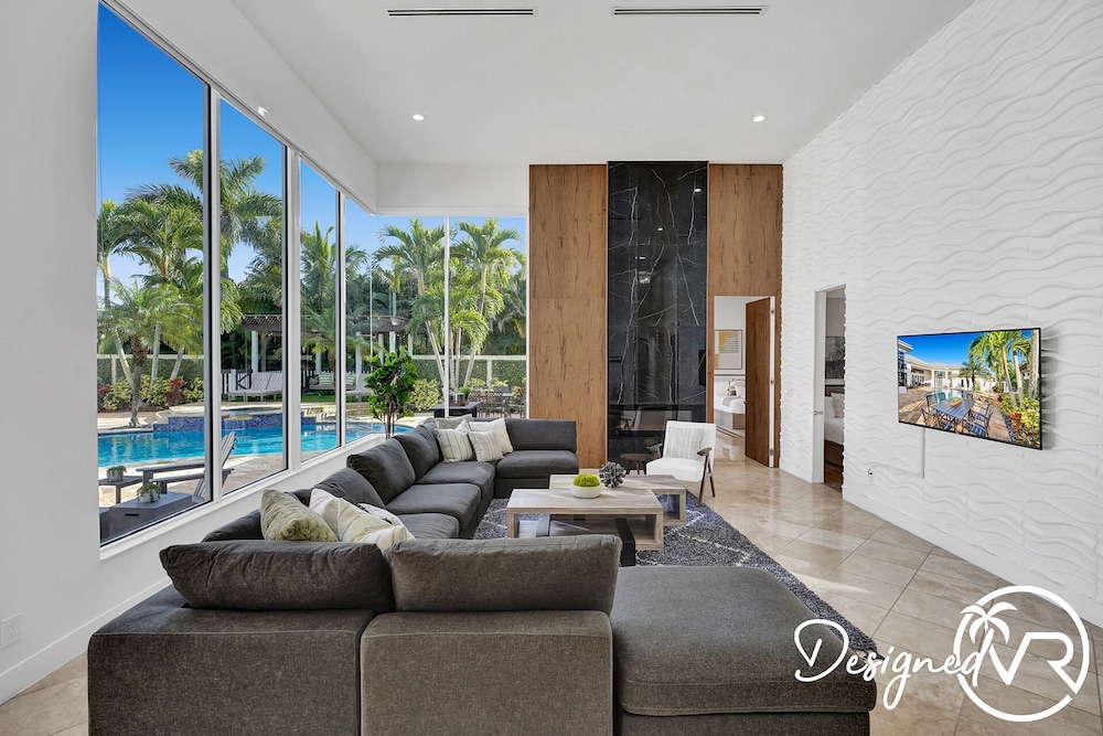Sophia's Compound resort w heated pool - photo 16