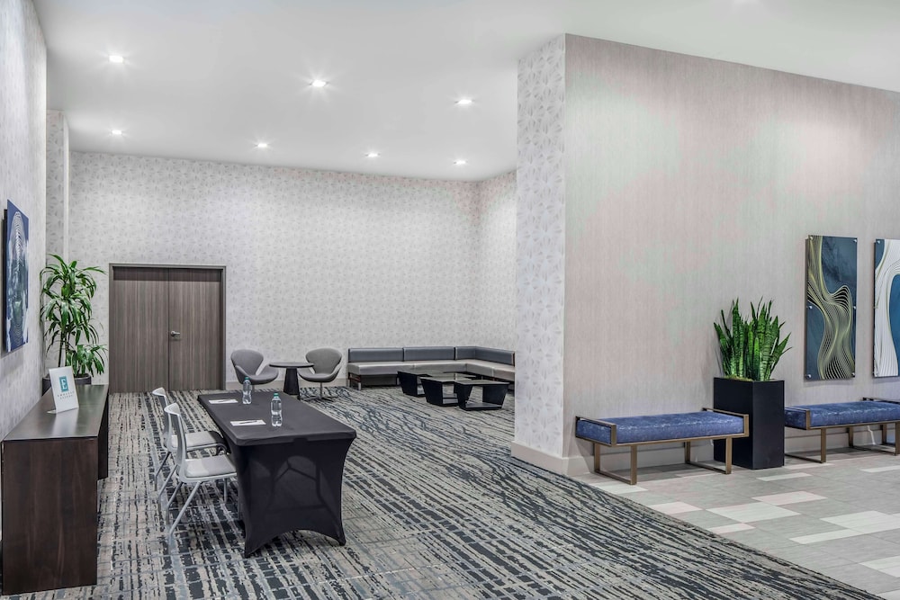 Embassy Suites by Hilton Atlanta Midtown - photo 43