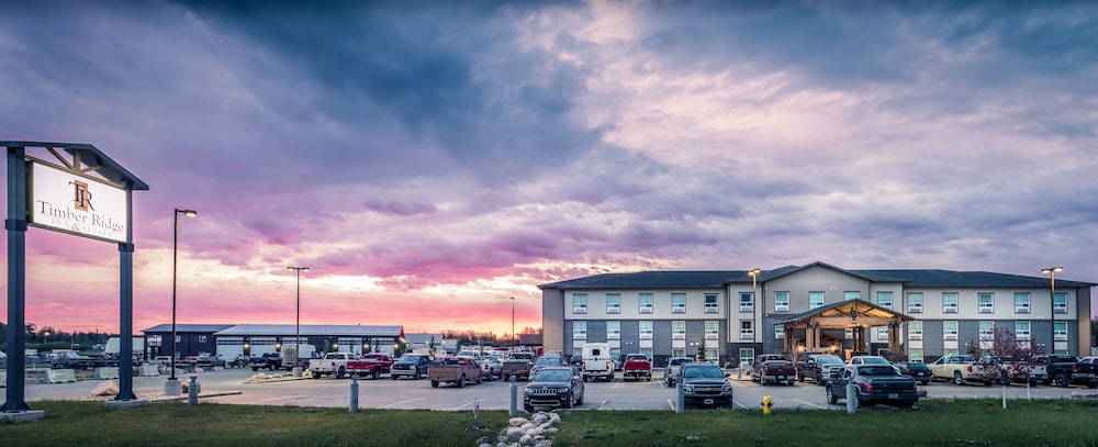 Timber Ridge Inn And Suites — Fox Creek