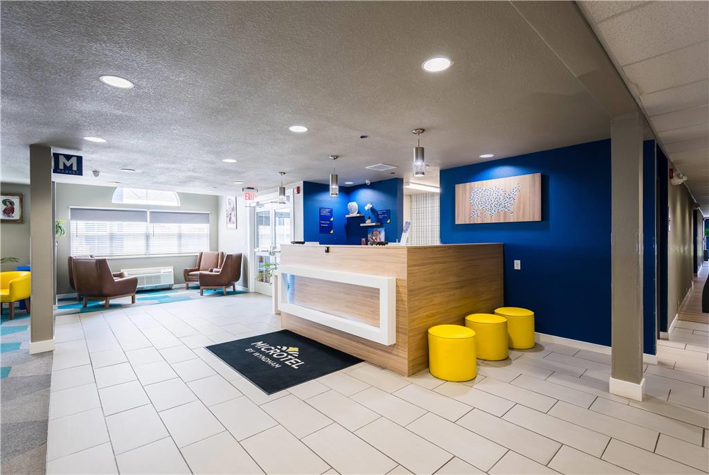 Microtel Inn & Suites by Wyndham Cheyenne - photo 7