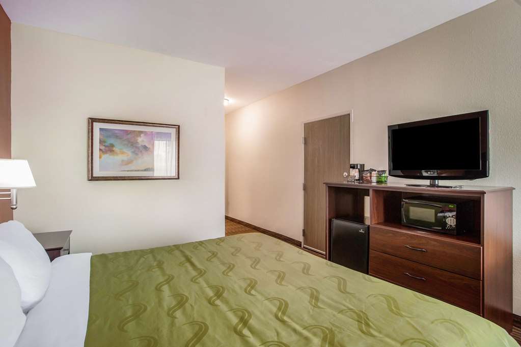 Quality Inn & Suites Lawrence University Area - photo 10