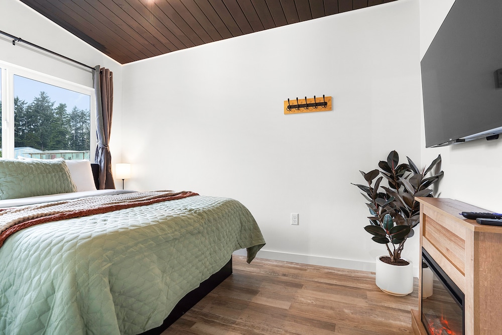 South Bay Inn - photo 21