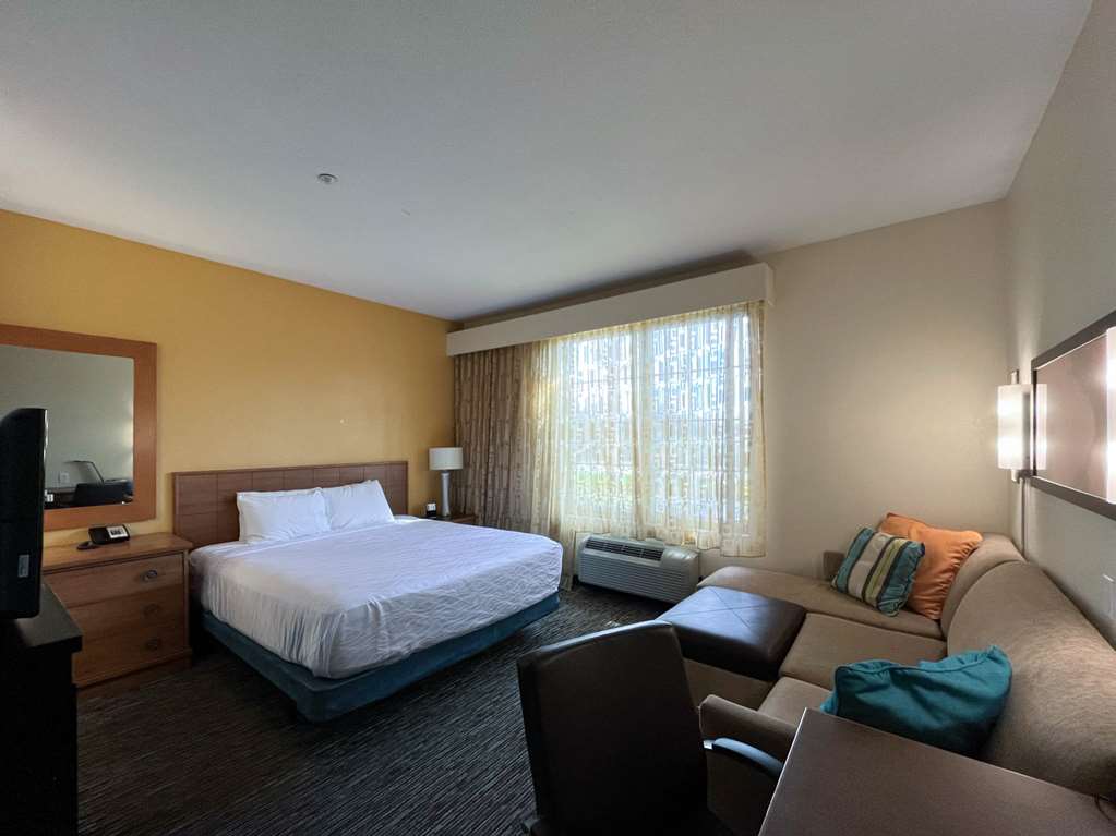 Carlsbad Suites - photo 7