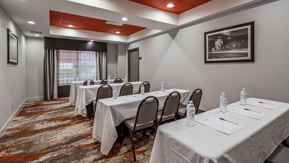 Comfort Inn & Suites Carrollton - photo 42