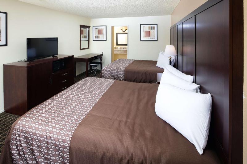 GuestPlace Inn & Suites - photo 15