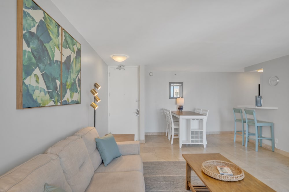 Tower 1 Suite 3514 KP by Koko Resort Vacation Rentals - photo 9
