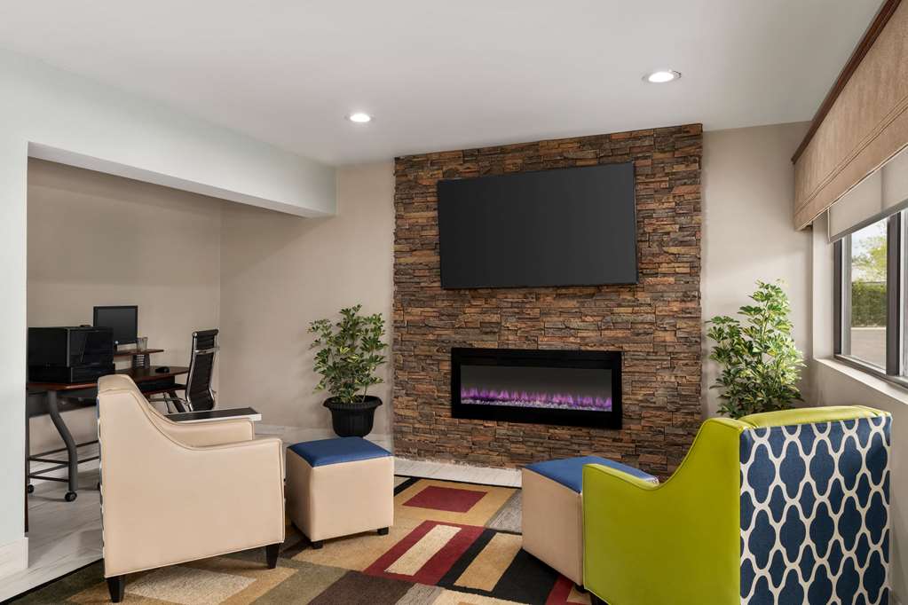 Days Inn by Wyndham Anderson - photo 4
