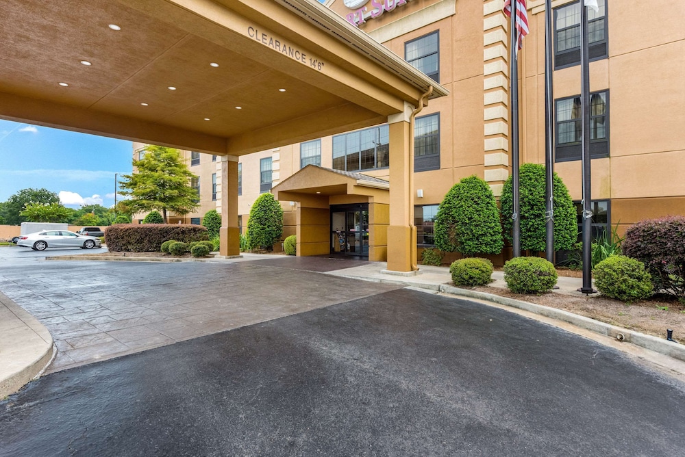 Comfort Suites Monroe - photo 80