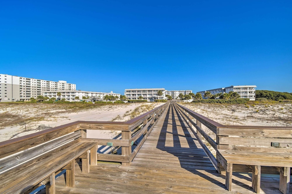 Resort Perks: Gulf Shores Beach inspired Condo - photo 18