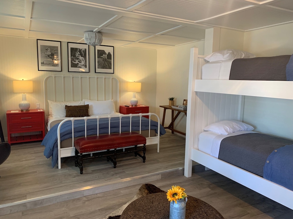 The Inn on Spring - photo 8
