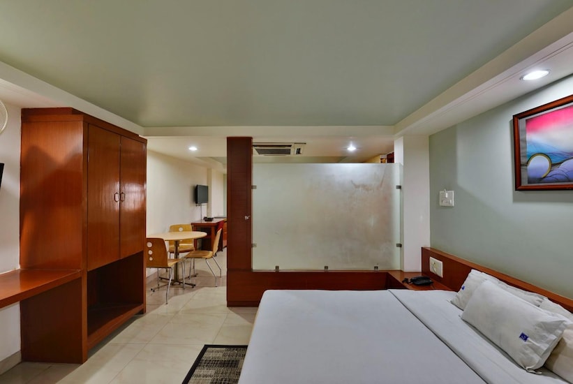 Oyo 1548 Hotel Pleasure Inn