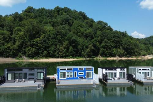 Four Suns - carbon neutral hotel in Jamestown