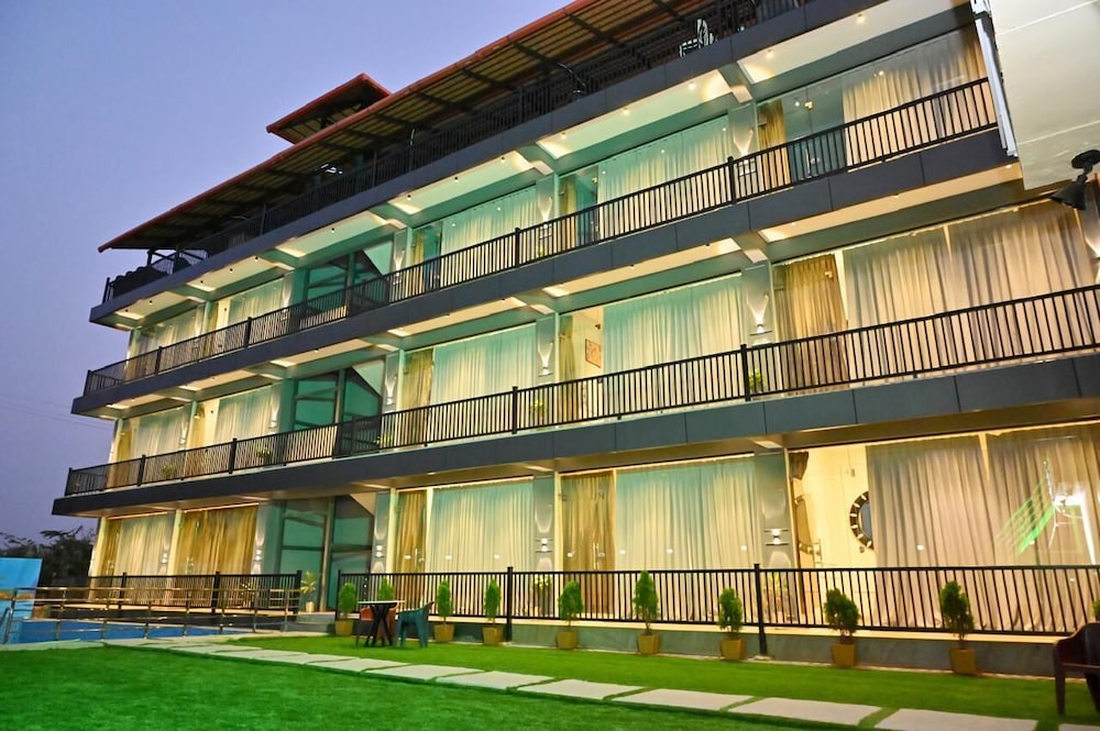 GP Golden Palm Meadows Resorts — hotel in Bhatkal