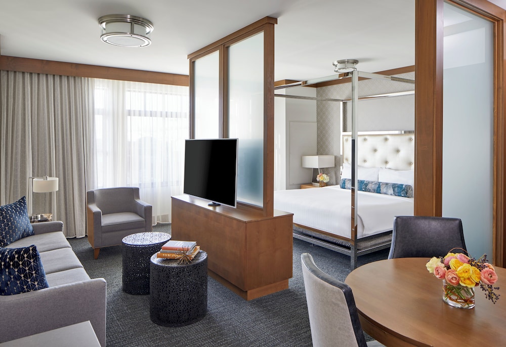 The Hotel Landing - photo 15