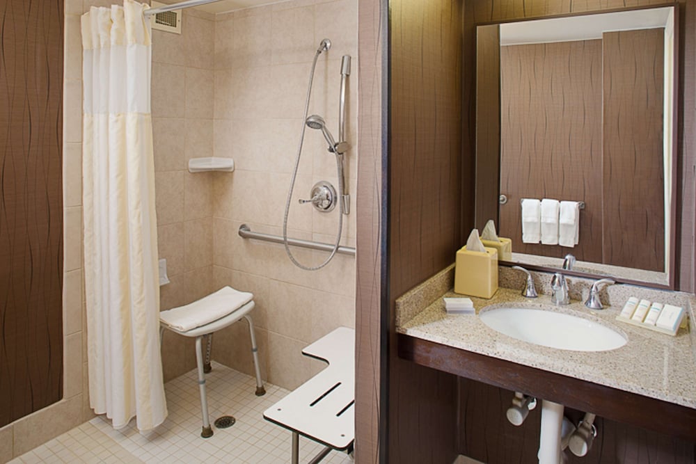 Hilton Garden Inn Albany Airport - photo 15