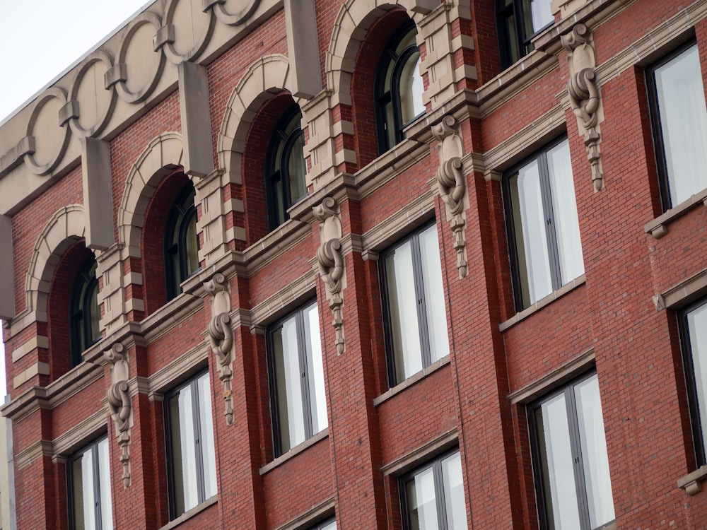The Peregrine Omaha Downtown Curio Collection by Hilton - photo 93