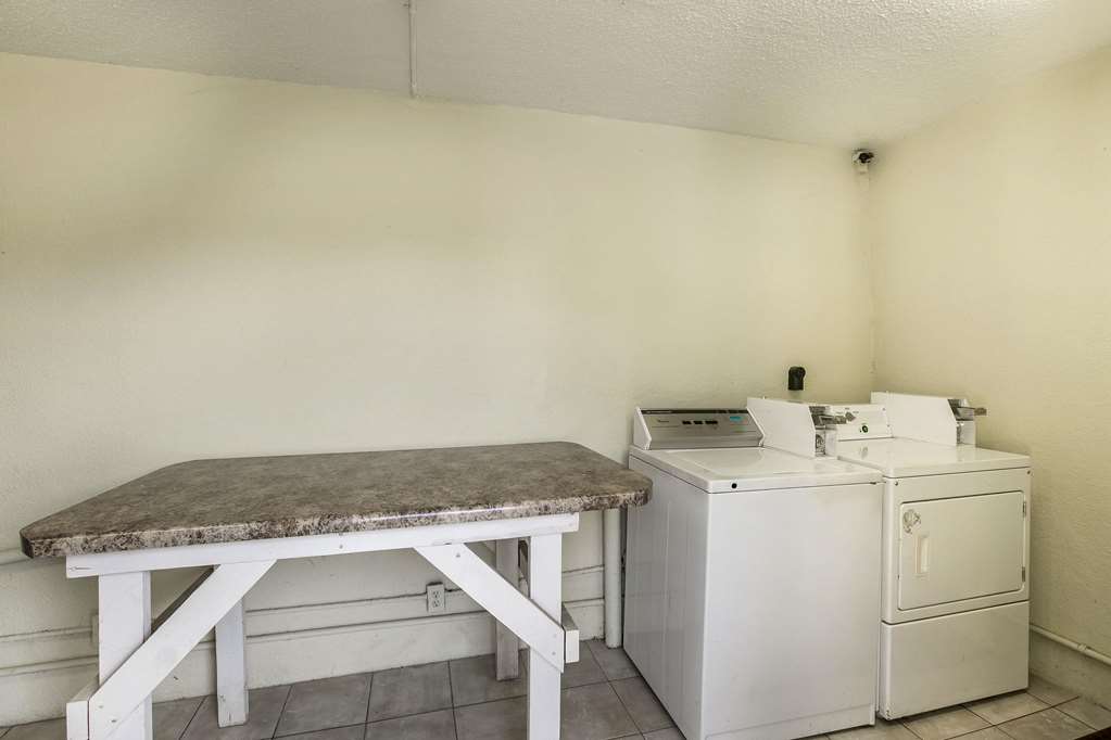 Quality Inn & Suites near Lake Eufaula - photo 34