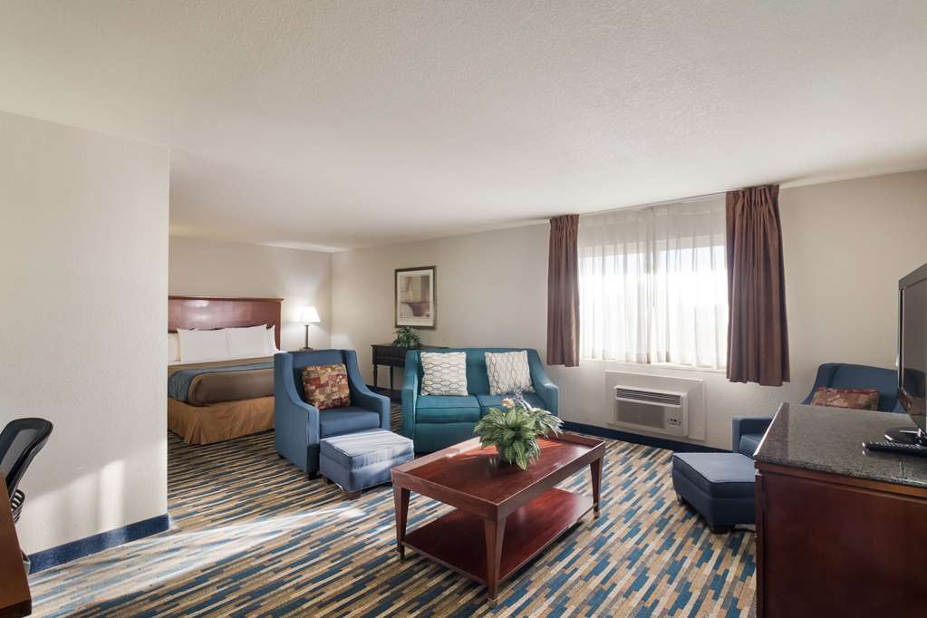 Rodeway Inn Fort Morgan - photo 26