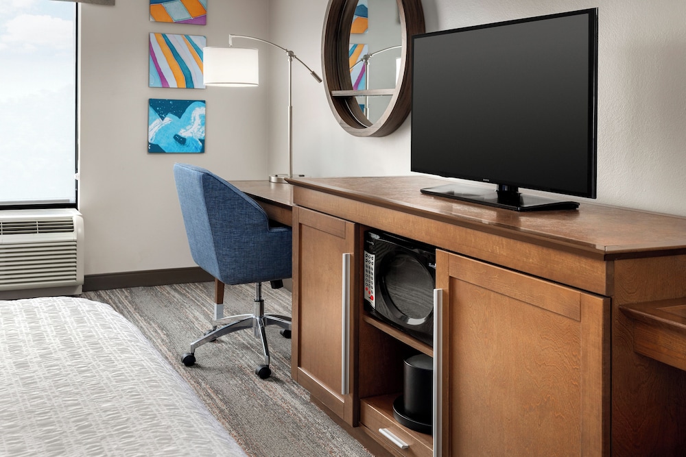 Hampton Inn & Suites Lake Mary At Colonial Townpark - photo 11