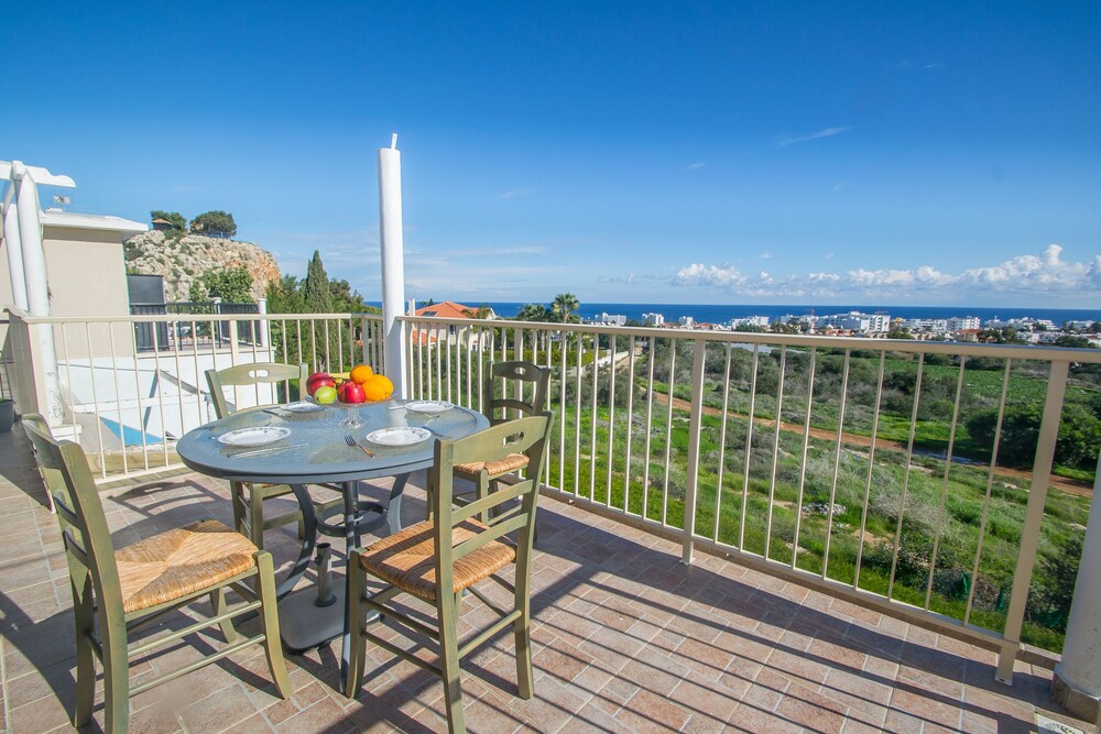 Monte Elias Suite